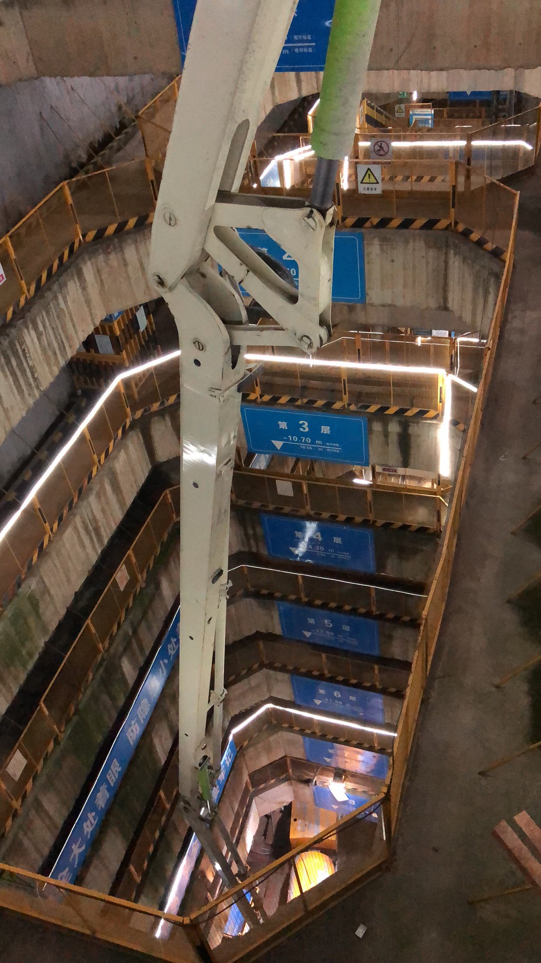 图2:施工现场.jpg 图2:施工现场.jpg