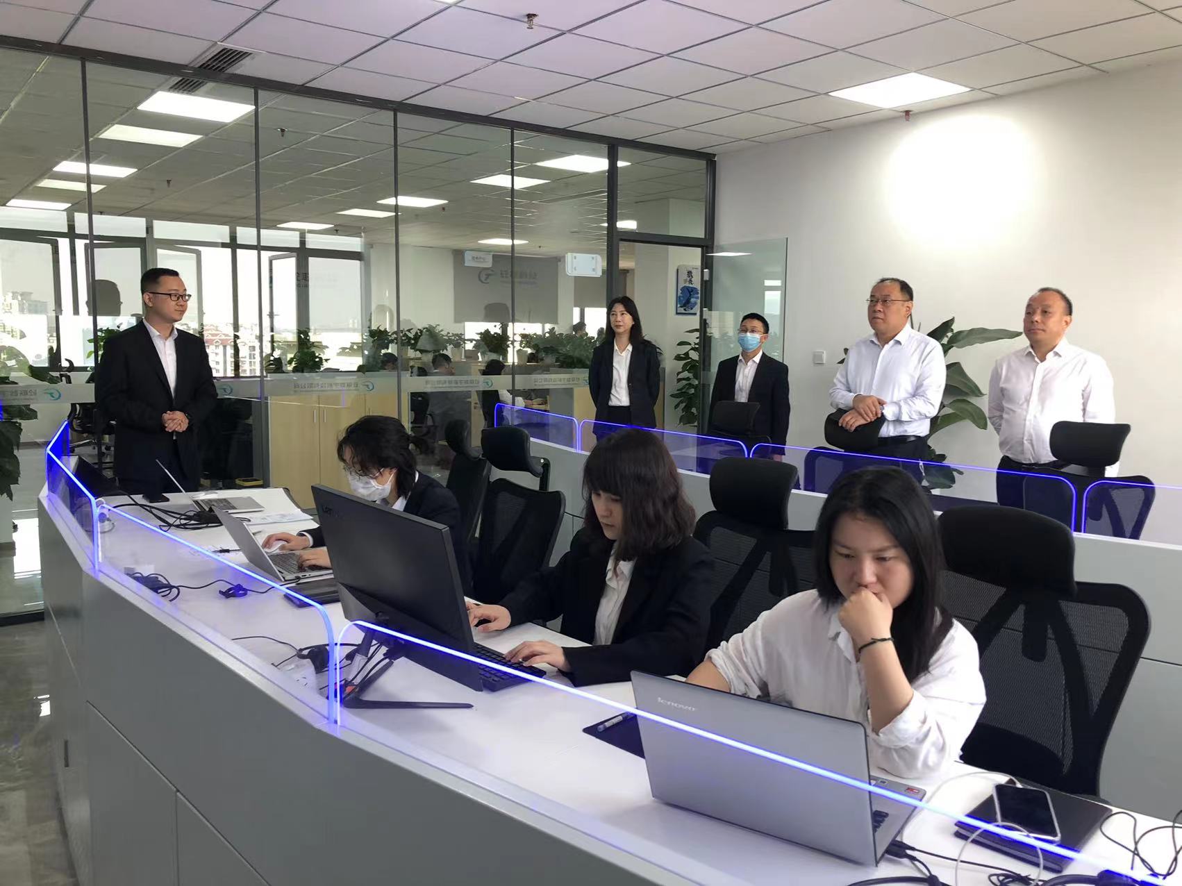 白建军调研砼联科技.jpg 白建军调研砼联科技.jpg