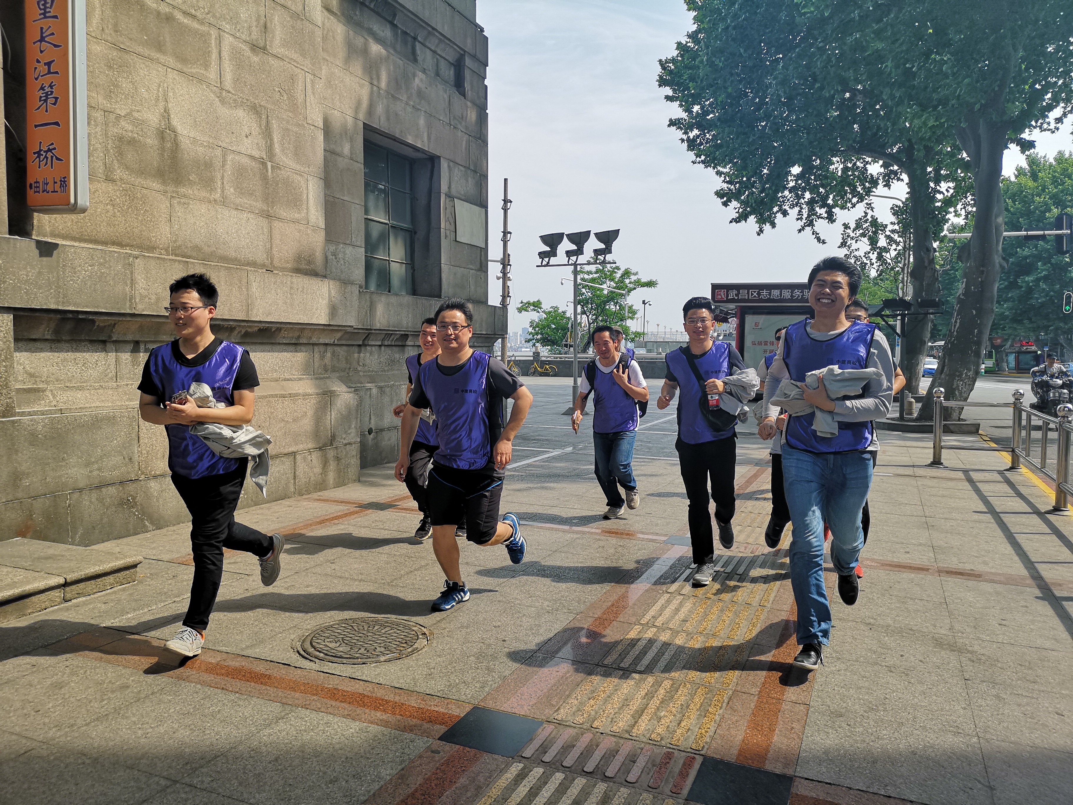 20180515廉洁文化跑-紫队奔跑.jpg 20180515廉洁文化跑-紫队奔跑.jpg