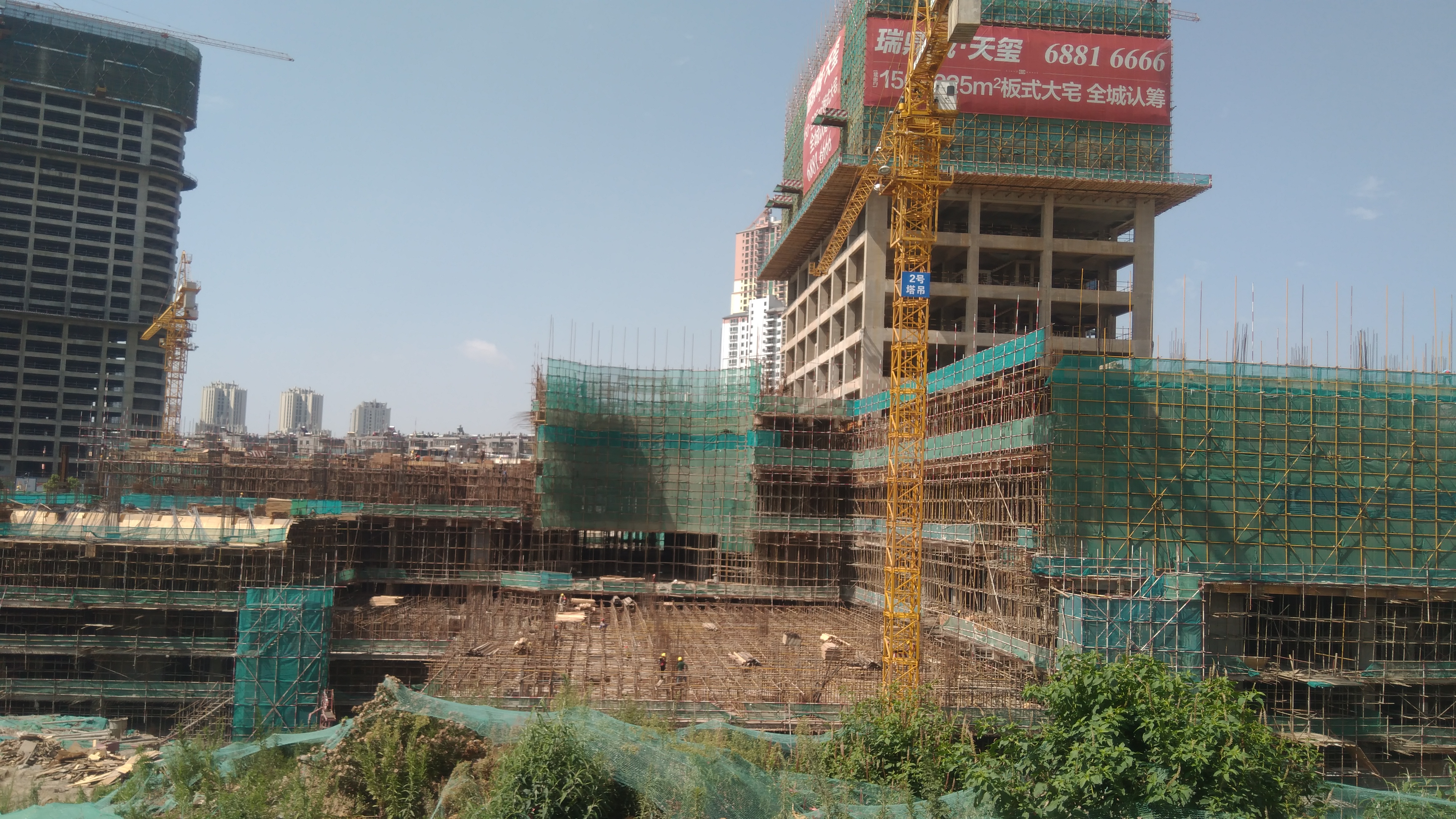 20180517 5133方,云南事业部普吉厂顺利完成瑞鼎城项目筏板浇筑-刘杨摄1.jpg 20180517 5133方,云南事业部普吉厂顺利完成瑞鼎城项目筏板浇筑-刘杨摄1.jpg