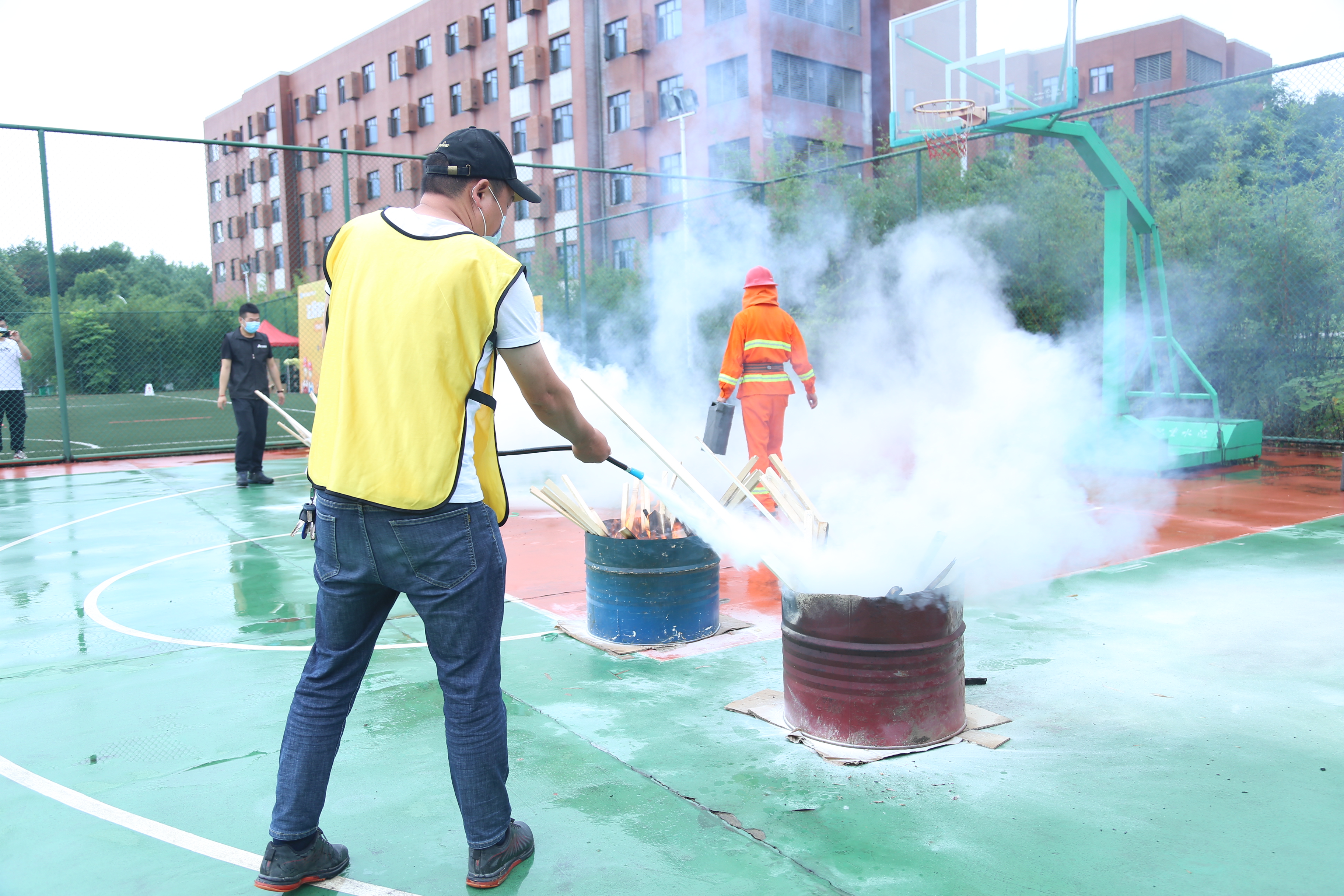 灭火环节1.JPG 灭火环节1.JPG