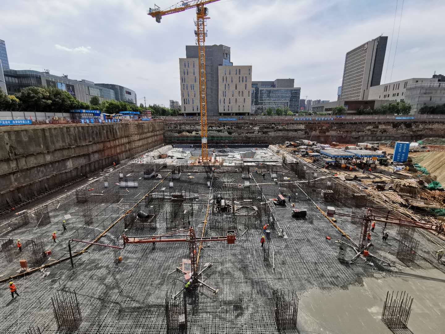 武侯厂浇筑现场.jpg 武侯厂浇筑现场.jpg