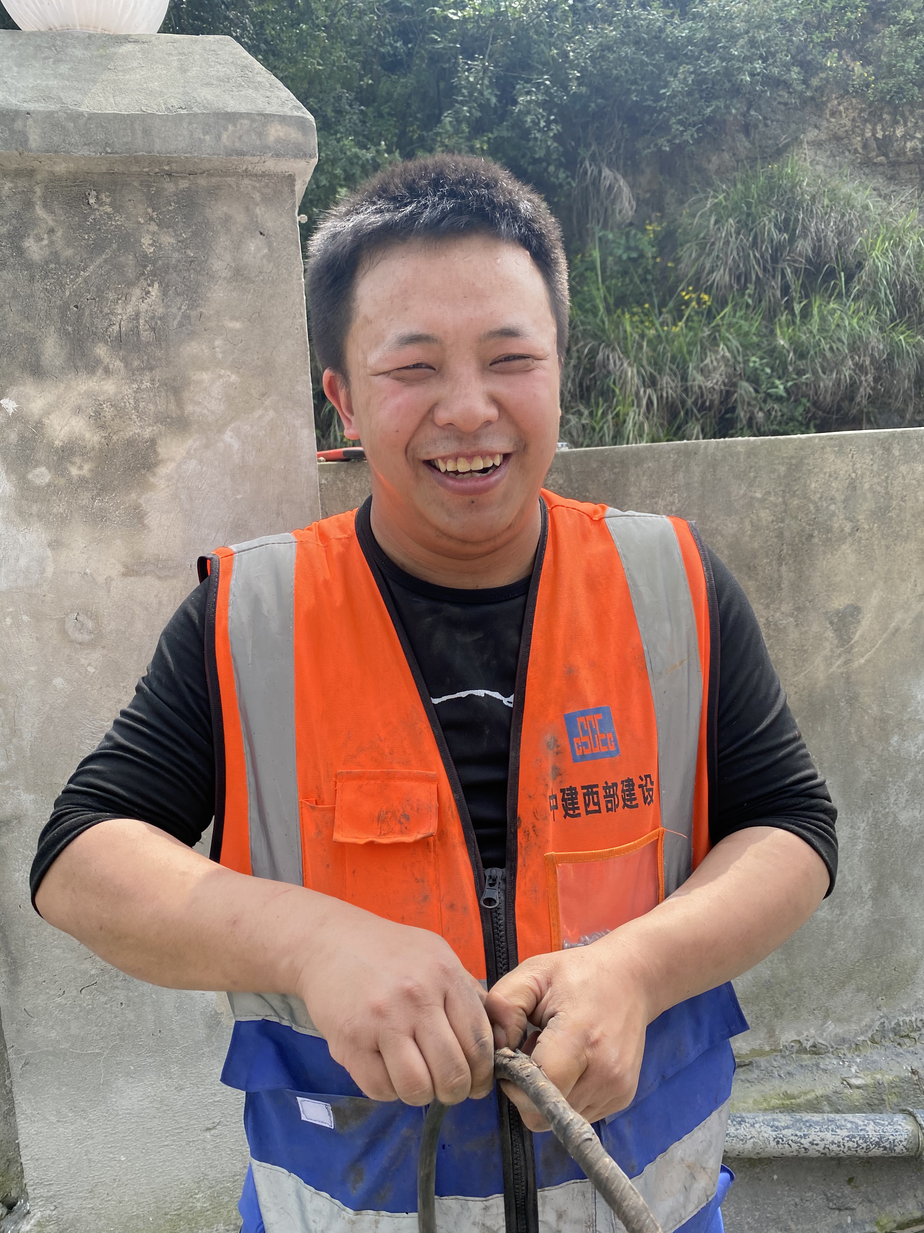 周钰强工作照.jpg 周钰强工作照.jpg