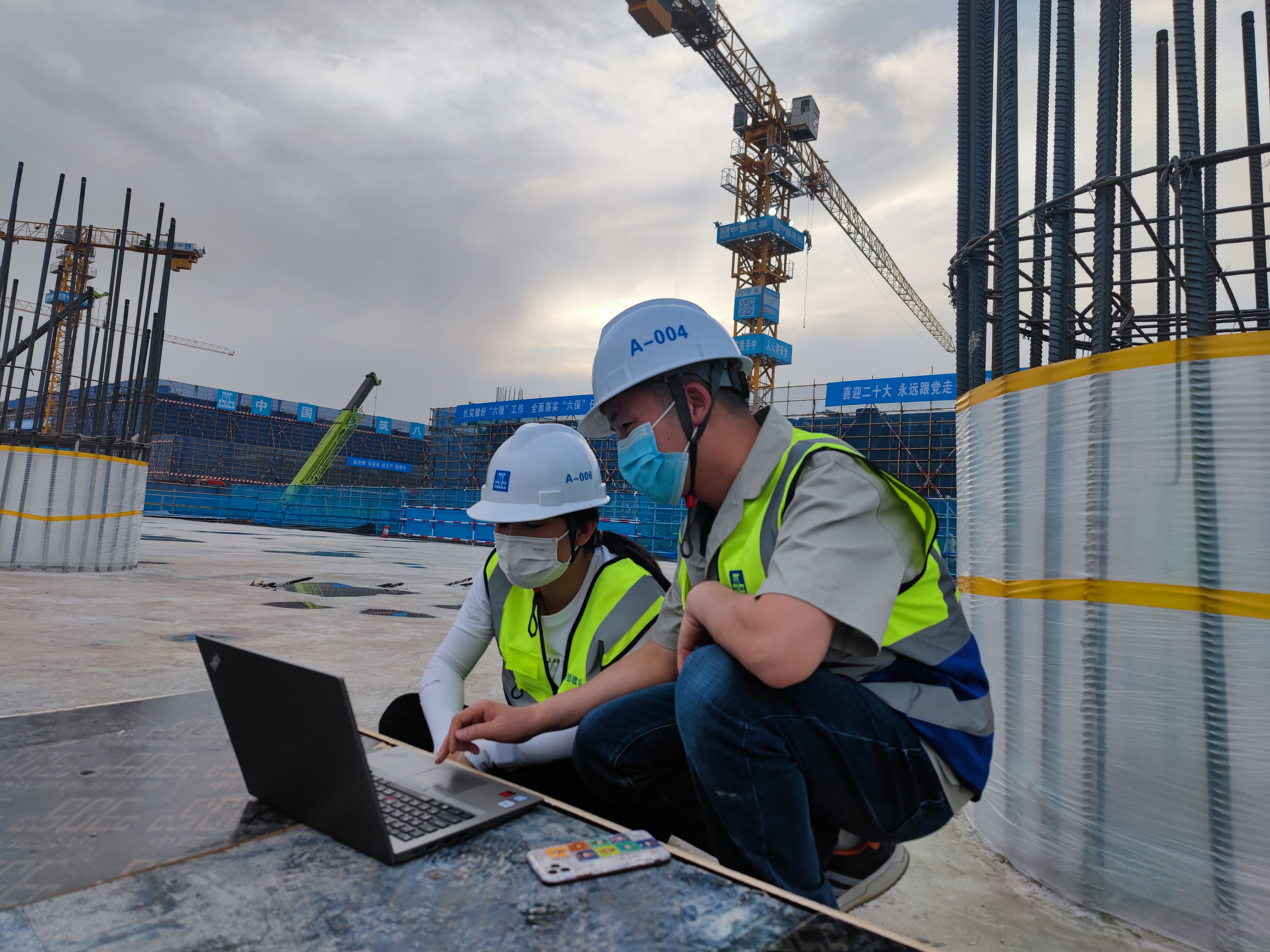 图6:实验现场2.jpg 图6:实验现场2.jpg