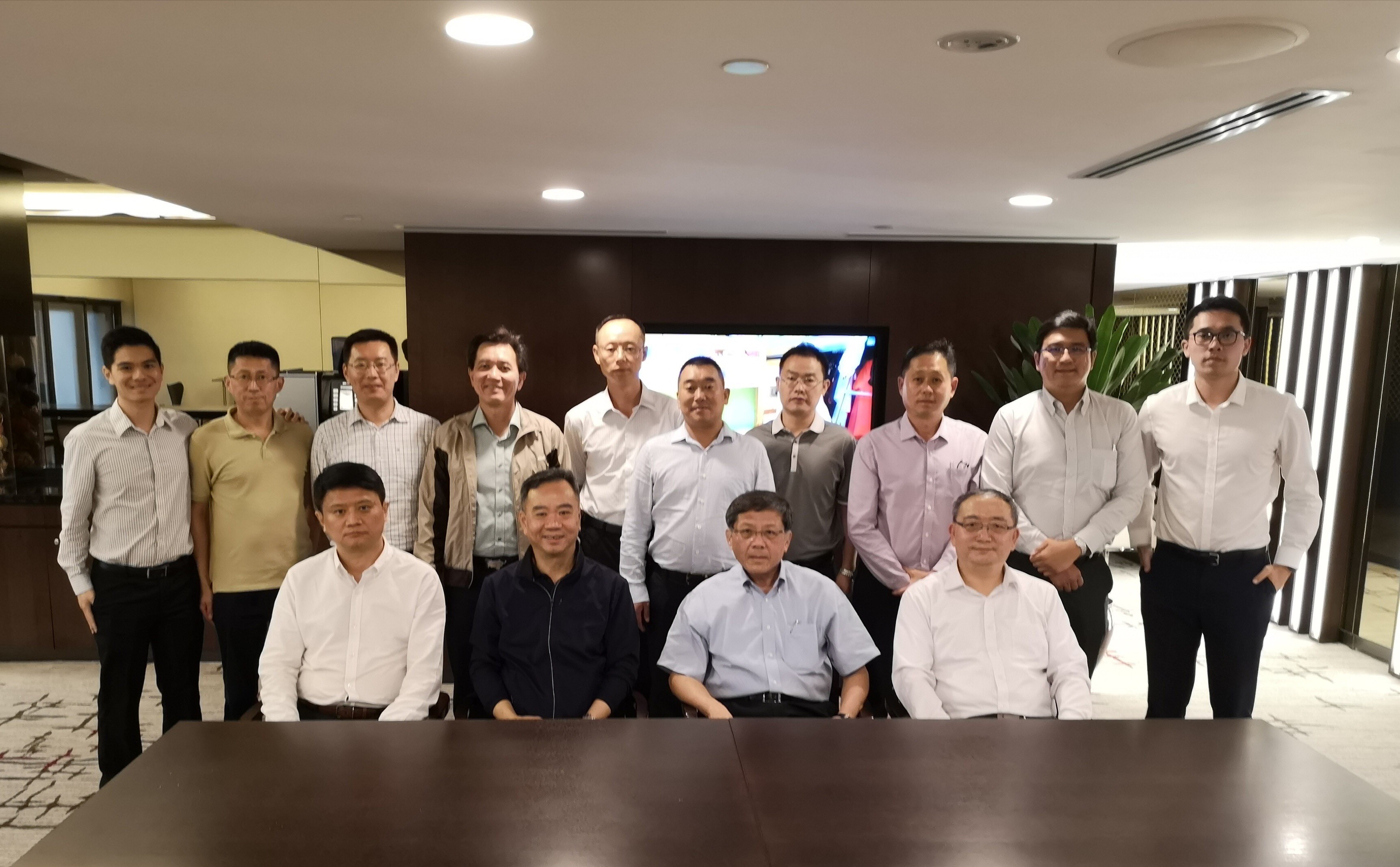 调研组拜会昂国集团陈精毅主席.jpg 调研组拜会昂国集团陈精毅主席.jpg