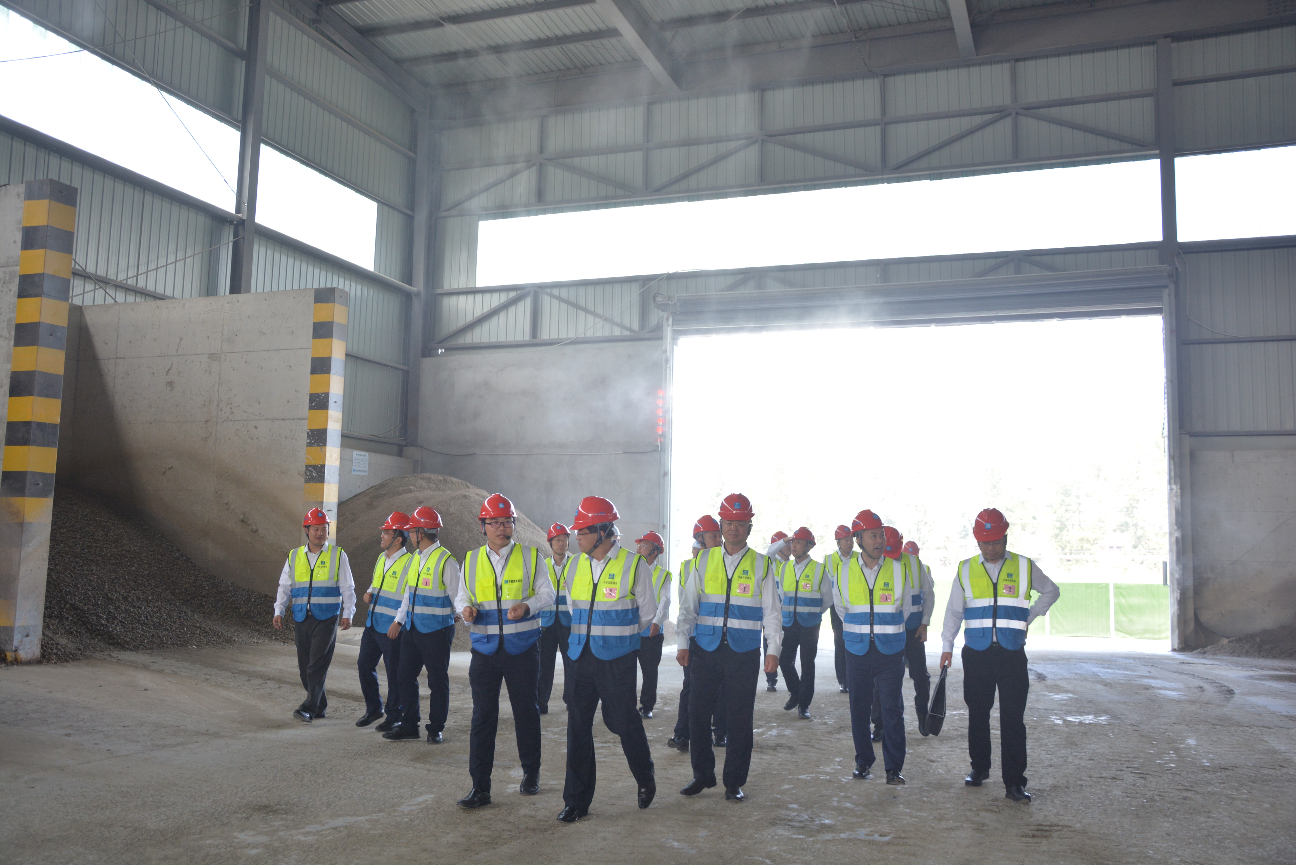 现场观摩2.JPG 现场观摩2.JPG