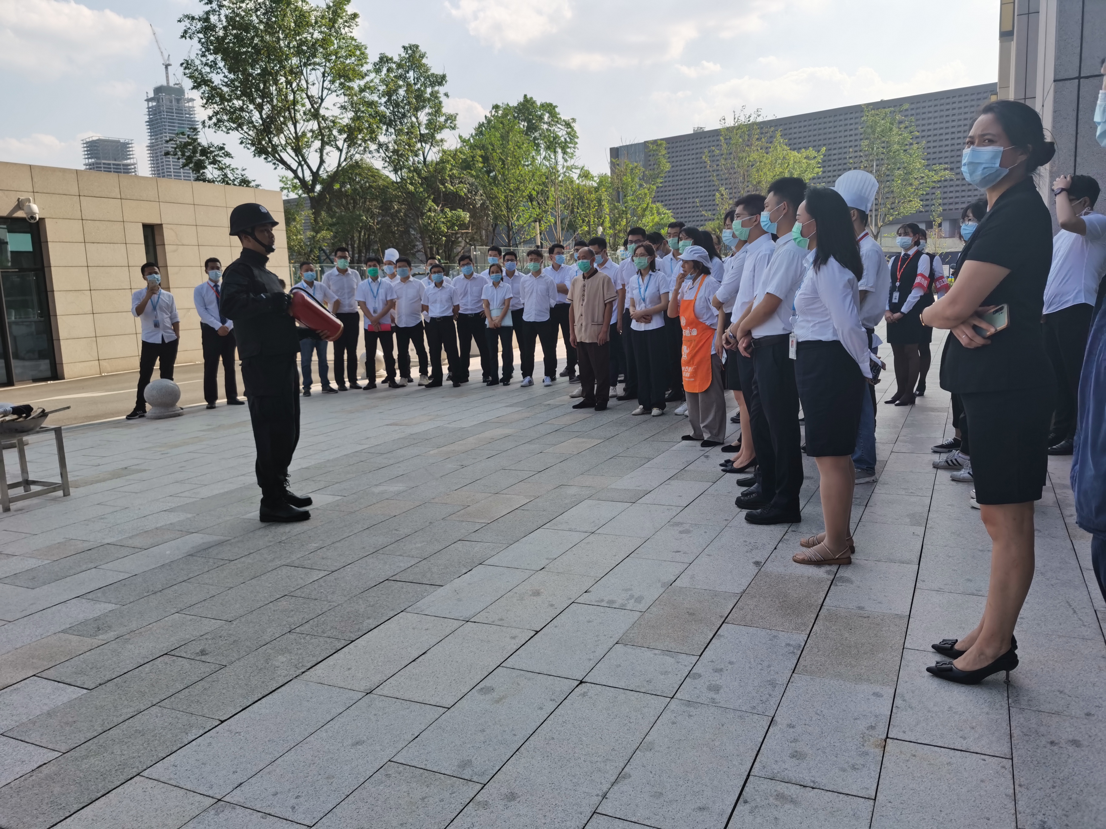 灭火器使用讲解 (1).jpg