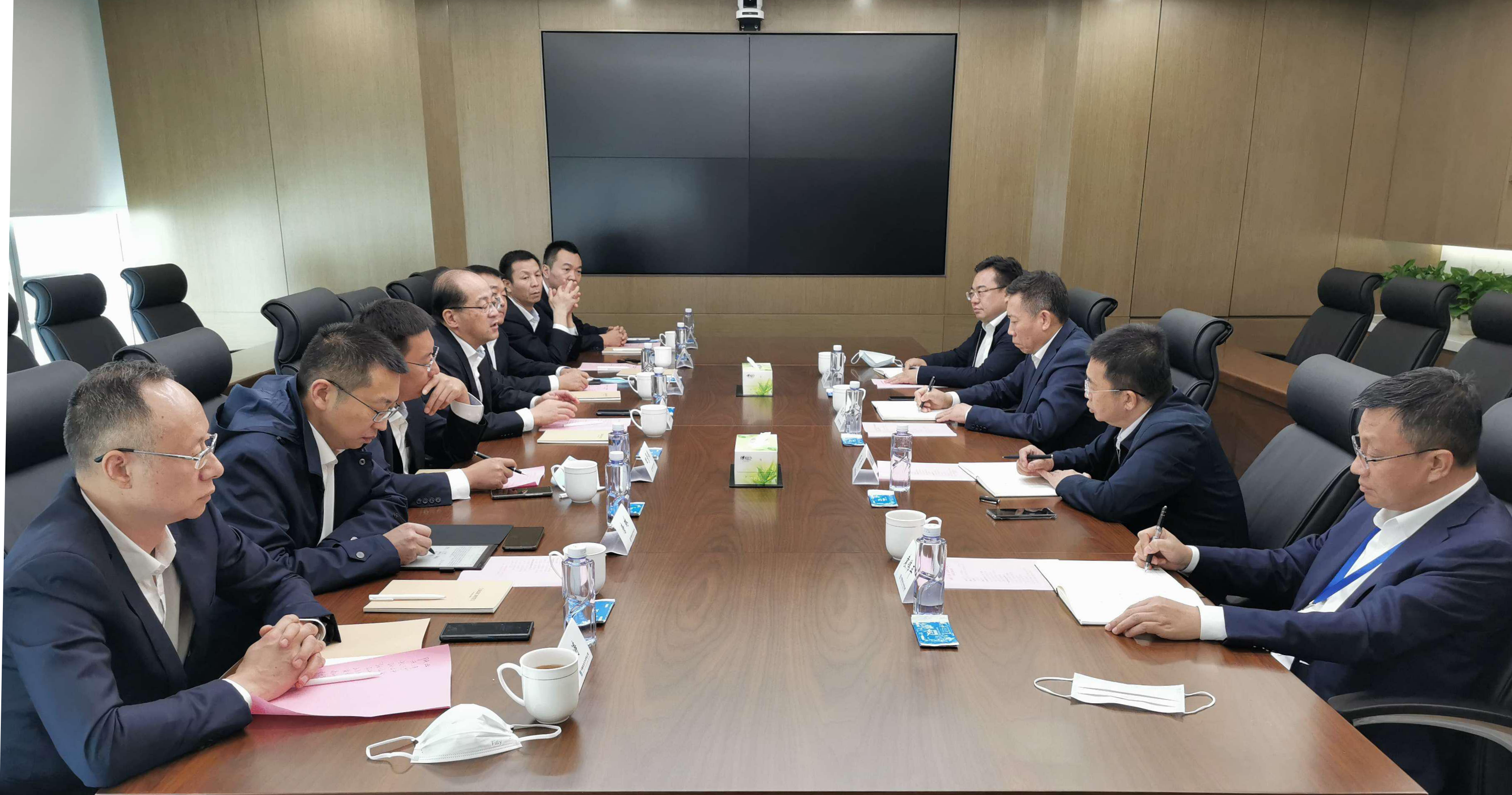 赴上海党工委.png