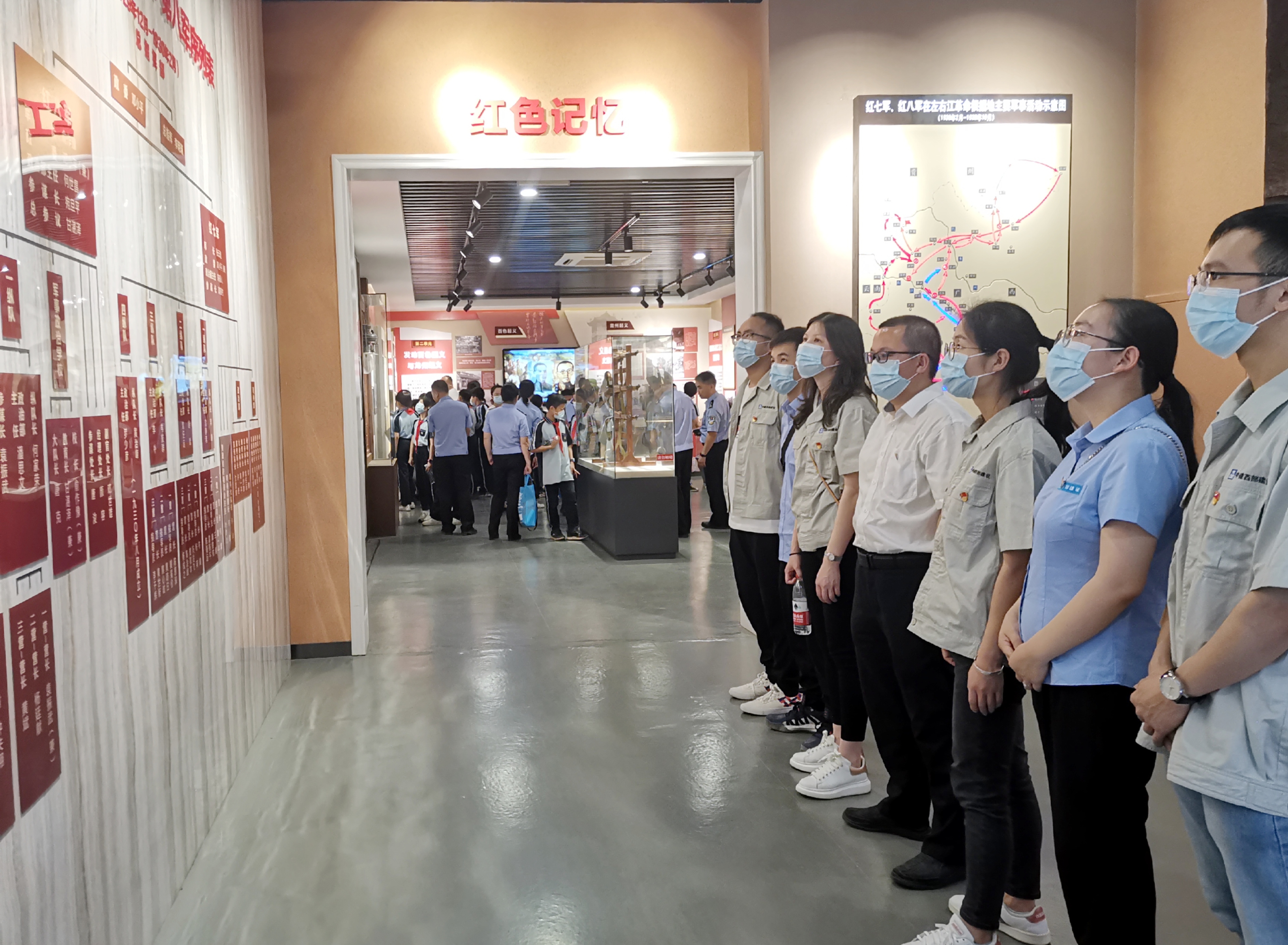 20210401【公司新闻】忆党史缅怀革命先烈，铭党恩牢记初心使命——机关、屹桂-邕宁厂党支部主题党日活动-参观-谢海龙摄.jpg