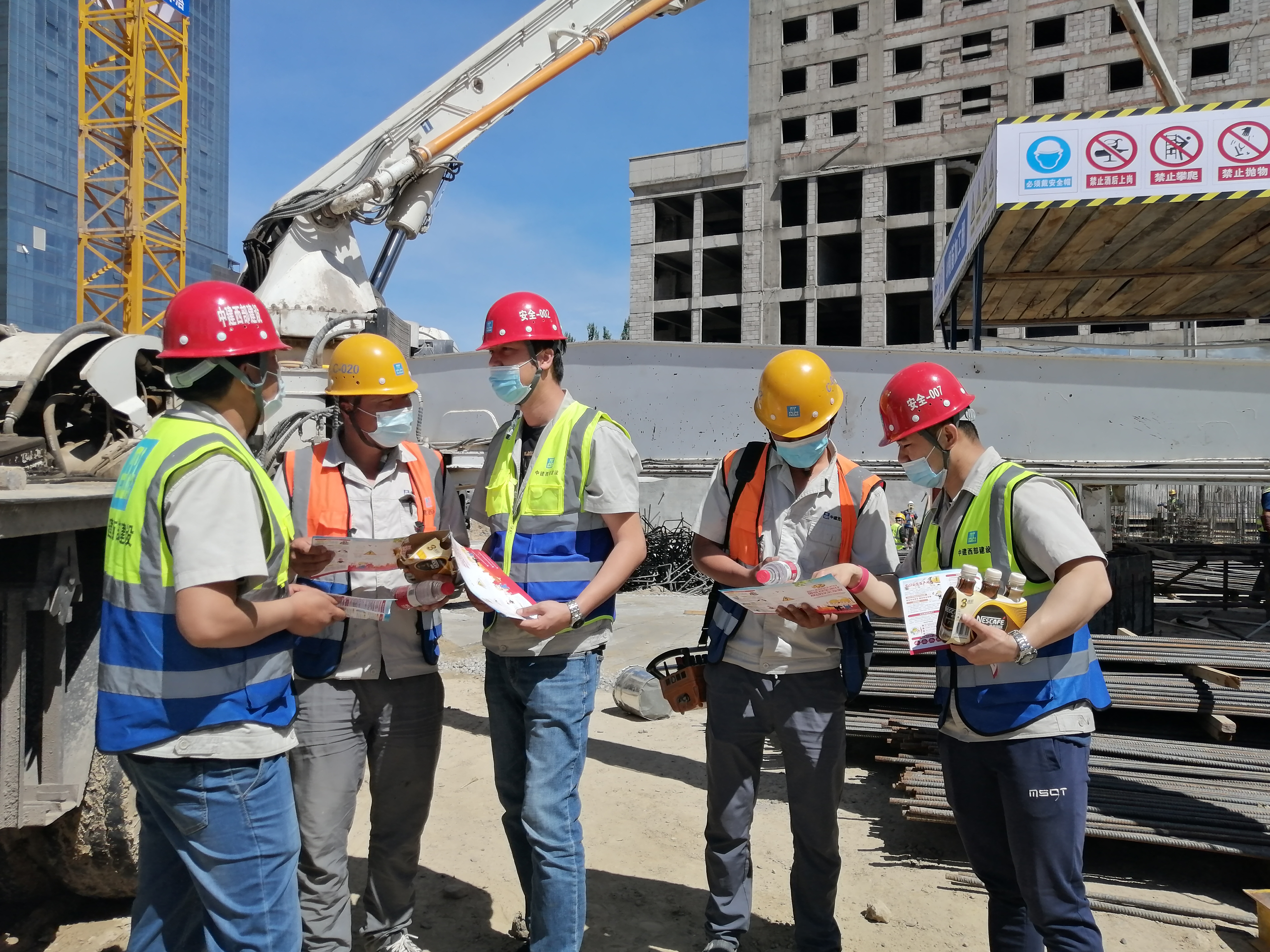 慰问、安全检查照片 (4).jpg